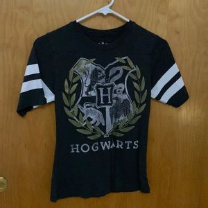 Hogwarts Logo Tee